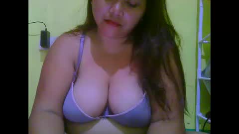 Snapshot of sexykittymom chatting on May 2026 06:24:01 PM sexykittymom online show from May 2026 06:24:01 PM