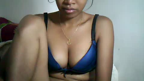 Snapshot of sexylarra12 chatting on December 2024 07:10:01 PM sexylarra12 online show from December 2024 07:10:01 PM