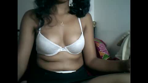 Snapshot of sexylarra12 chatting on January 2025 06:06:02 AM sexylarra12 online show from January 2025 06:06:02 AM