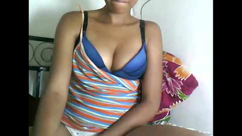 Snapshot of sexylarra12 chatting on January 2025 02:50:02 AM sexylarra12 online show from January 2025 02:50:02 AM