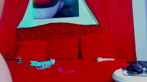 laura online show from January 2025 02:56:02 PM