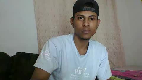 Snapshot of sexyleon69 chatting on October 2025 06:58:02 AM Sexy leon online show from October 2025 06:58:02 AM