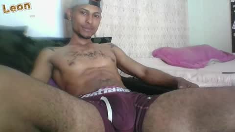 Snapshot of sexyleon69 chatting on February 2026 03:02:02 PM Sexy leon online show from February 2026 03:02:02 PM