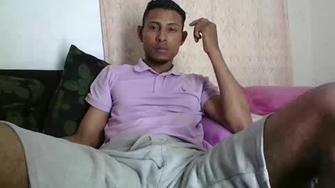 Snapshot of sexyleon69 chatting on March 2026 06:20:01 AM Sexy leon online show from March 2026 06:20:01 AM