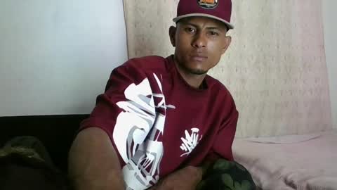 Snapshot of sexyleon69 chatting on March 2026 06:28:02 AM Sexy leon online show from March 2026 06:28:02 AM