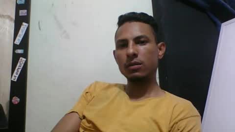 Snapshot of sexyleon69 chatting on May 2026 10:01:02 AM Sexy leon online show from May 2026 10:01:02 AM