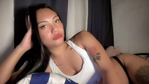 Snapshot of sexylovesappira chatting on April 2026 07:01:01 PM maxine online show from April 2026 07:01:01 PM