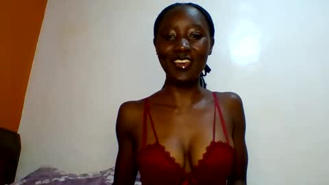 Snapshot of sexylucia5 chatting on June 2026 01:24:01 PM sexylucia5 online show from June 2026 01:24:01 PM