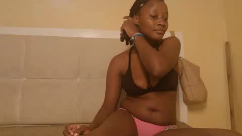 Snapshot of sexymia56 chatting on September 2025 07:15:01 PM Miss mia online show from September 2025 07:15:01 PM