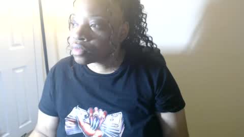Snapshot of sexymona1218 chatting on June 2026 04:59:02 AM SexyMona online show from June 2026 04:59:02 AM