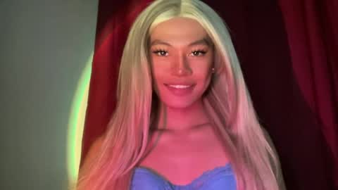 Snapshot of sexynakedweapon chatting on June 2026 03:36:01 PM LIEZEL online show from June 2026 03:36:01 PM
