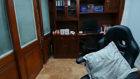 R A C H E L online show from November 2025 11:58:01 AM