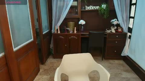 Snapshot of sexyrachel_ chatting on May 2026 11:49:02 AM R A C H E L online show from May 2026 11:49:02 AM