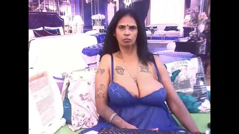 sexyva4u2luv online show from November 2025 08:44:01 PM