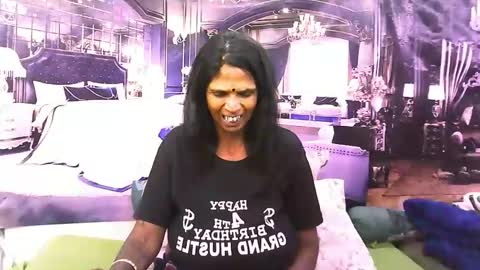 sexyva4u2luv online show from November 2025 03:11:01 PM