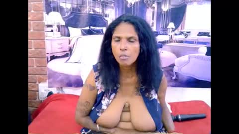 Snapshot of sexyva4u2luv chatting on April 2026 06:38:02 AM sexyva4u2luv online show from April 2026 06:38:02 AM