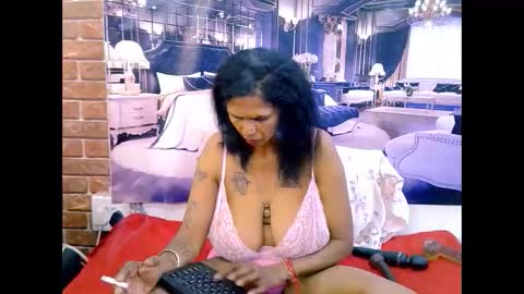 Snapshot of sexyva4u2luv chatting on April 2026 10:02:01 AM sexyva4u2luv online show from April 2026 10:02:01 AM