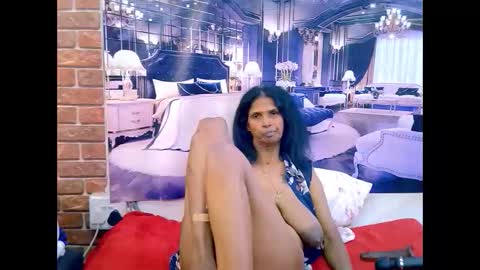Snapshot of sexyva4u2luv chatting on May 2026 09:25:01 AM sexyva4u2luv online show from May 2026 09:25:01 AM