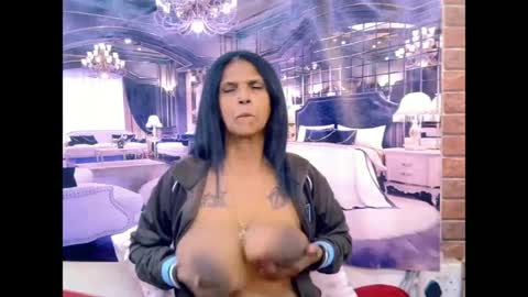 Snapshot of sexyva4u2luv chatting on June 2026 06:45:01 AM sexyva4u2luv online show from June 2026 06:45:01 AM