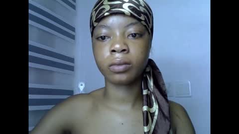 sexyxpeach online show from December 2025 06:35:02 PM