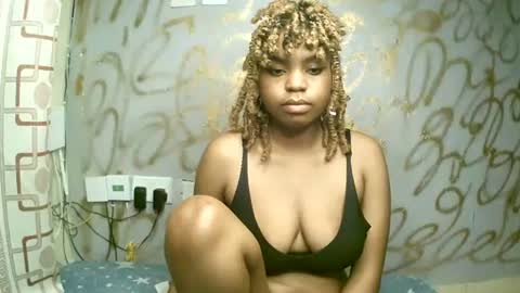 Snapshot of sexyyred_ chatting on March 2025 10:07:02 PM sexyyred_ online show from March 2025 10:07:02 PM