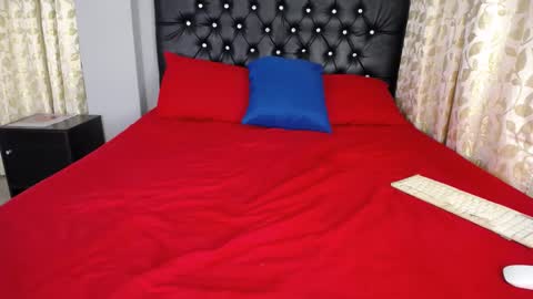 Snapshot of sexyzahara_h chatting on February 2025 11:33:02 PM zahara online show from February 2025 11:33:02 PM