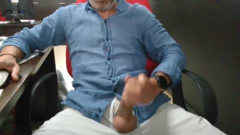 Snapshot of sexzob_81 chatting on June 2026 02:45:02 PM sexzob_81 online show from June 2026 02:45:02 PM