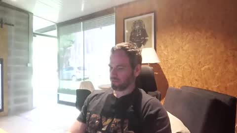 shad0w_hunter online show from January 2026 01:37:02 PM