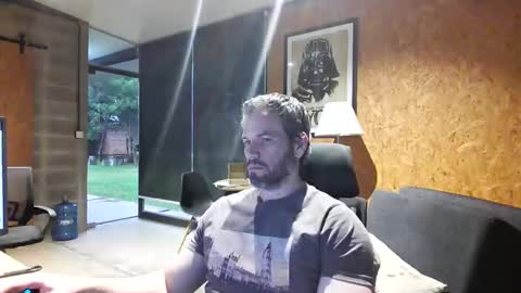 shad0w_hunter online show from February 2026 10:18:01 PM