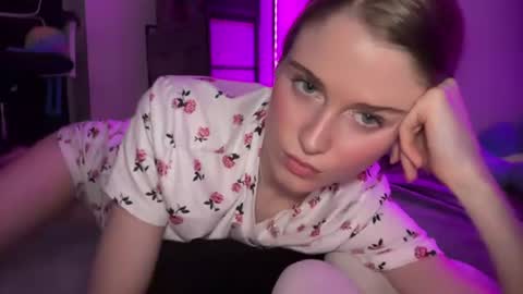 shadebabe online show from July 2026 07:01:02 AM