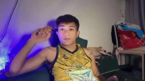 Snapshot of shake_raytow34 chatting on May 2026 05:42:02 PM shake_raytow34 online show from May 2026 05:42:02 PM
