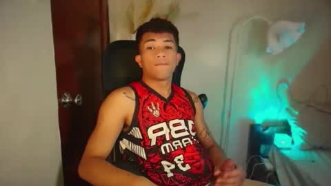 Snapshot of shake_raytow34 chatting on June 2026 04:23:01 PM shake_raytow34 online show from June 2026 04:23:01 PM