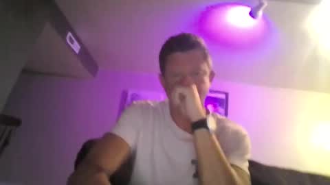 Stroke  Smoke online show from May 2026 08:00:01 AM