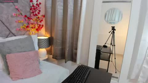 Shanily online show from April 2026 07:31:02 PM