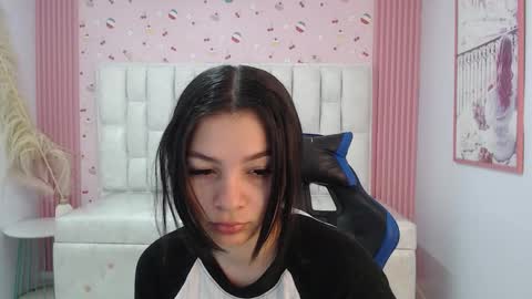 Shalon  online show from December 2025 01:16:01 PM