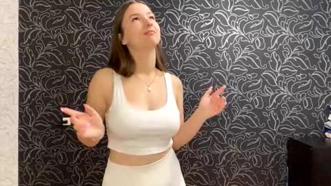 Iris online show from September 2025 07:15:02 PM