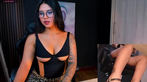 onlyfans shanabellucy online show from October 2025 07:22:01 PM