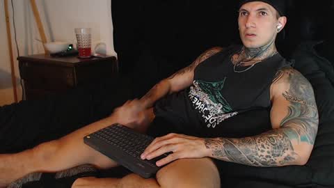 Snapshot of shane_clay chatting on December 2024 09:12:01 PM Shane online show from December 2024 09:12:01 PM