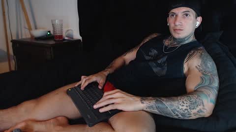 Snapshot of shane_clay chatting on December 2024 12:19:02 AM Shane online show from December 2024 12:19:02 AM