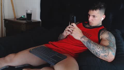 Snapshot of shane_clay chatting on December 2024 04:44:02 PM Shane online show from December 2024 04:44:02 PM