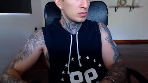 Snapshot of shane_clay chatting on January 2025 06:27:01 PM Shane online show from January 2025 06:27:01 PM