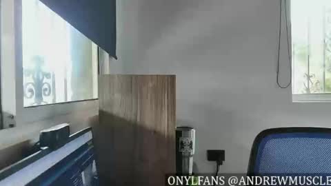 Snapshot of shane_clay chatting on February 2025 04:16:01 PM Shane online show from February 2025 04:16:01 PM