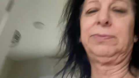 Shannon Spears online show from November 2025 07:38:02 PM