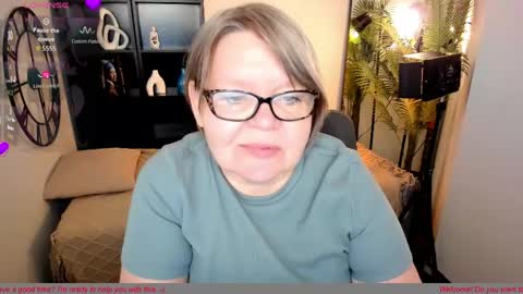 Snapshot of shannonshine chatting on May 2026 06:21:03 AM Shannon online show from May 2026 06:21:03 AM