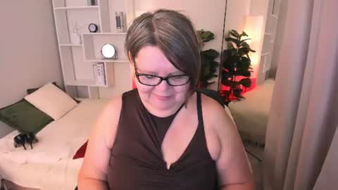 Snapshot of shannonshine chatting on June 2026 08:13:02 AM Shannon online show from June 2026 08:13:02 AM
