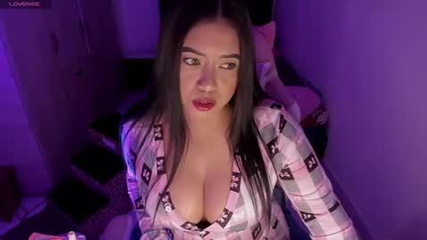 Snapshot of shanonn_diprima_ chatting on June 2026 04:59:02 AM Cami Ortiz independent model online show from June 2026 04:59:02 AM
