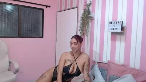 Snapshot of shantal_luw chatting on June 2026 05:26:01 PM shantal online show from June 2026 05:26:01 PM
