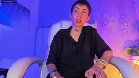 Snapshot of shantal_thompson21 chatting on May 2026 11:38:01 AM Shantal online show from May 2026 11:38:01 AM