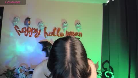 Snapshot of shantalcerezo chatting on October 2025 09:53:01 PM Cat-FOLLOWME and we talk IGshantal cerezo online show from October 2025 09:53:01 PM