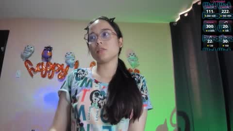 Snapshot of shantalcerezo chatting on October 2025 09:42:01 PM Cat-FOLLOWME and we talk IGshantal cerezo online show from October 2025 09:42:01 PM